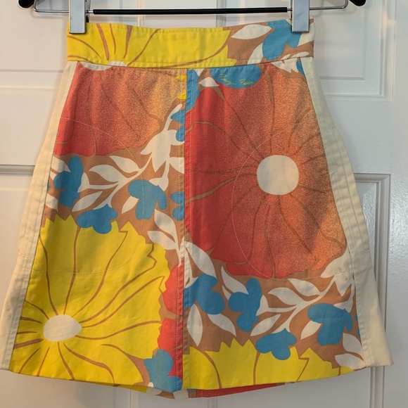 Tracy Feith Dresses & Skirts - Retro bold floral print cotton mini skirt Tracy Feith